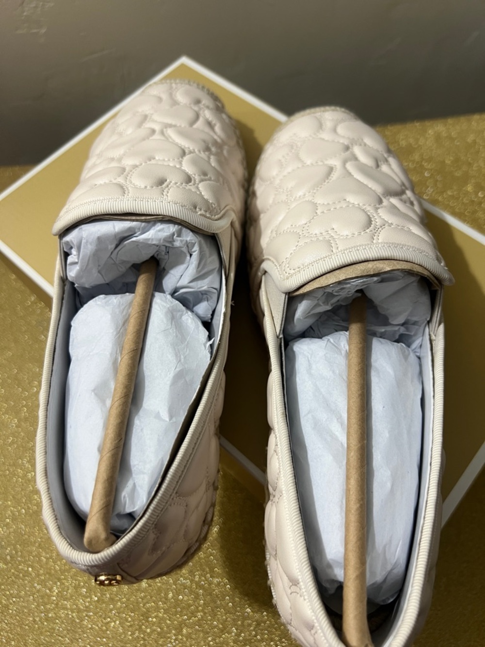 BNIB Michael Kors Hastings Heart Embroidered Espadrilles - Picture 11 of 14